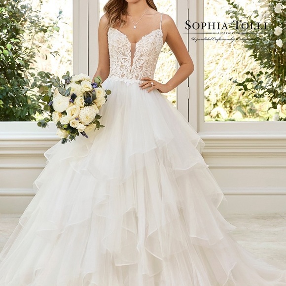 Used Sophia tolli wedding dress Remi - Picture 4 of 4